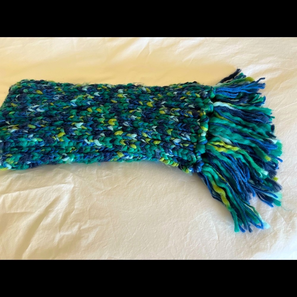 Chunky Knit Multi-Colored Scarf - Picture 4 of 7